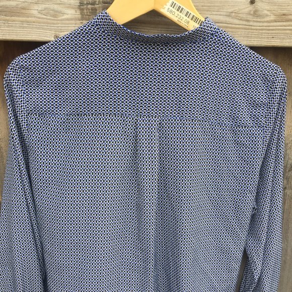 Dalia Collection blue & black geometric band collar blouse - size M - Picture 8 of 8